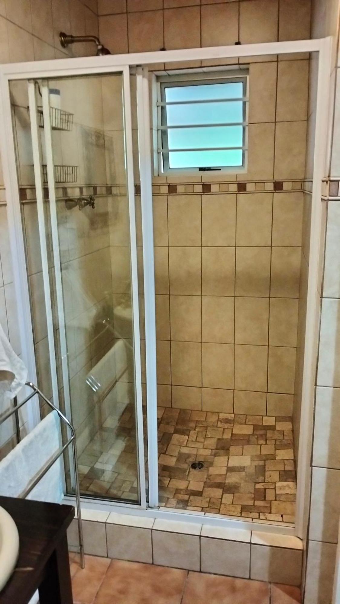 Anri Guesthouse 블룸폰테인 외부 사진