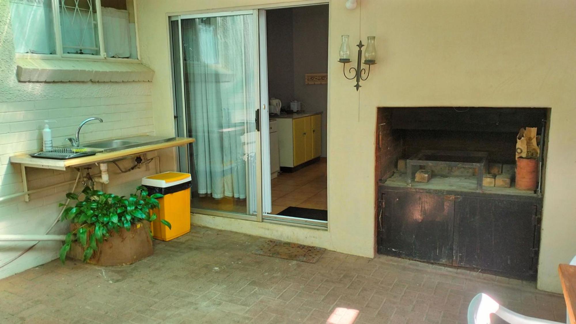 Anri Guesthouse 블룸폰테인 외부 사진