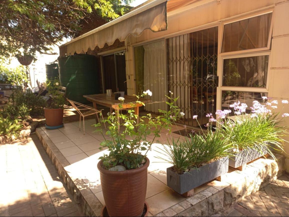Anri Guesthouse 블룸폰테인 외부 사진